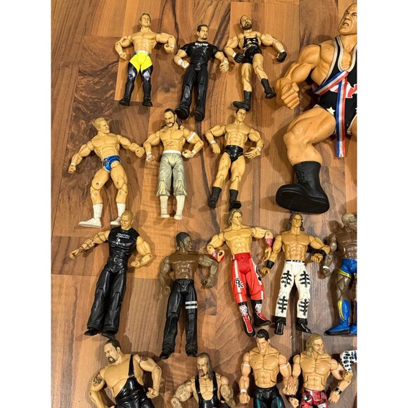 WWE wrestling lot of 34 action figures - Picture 7 of 12